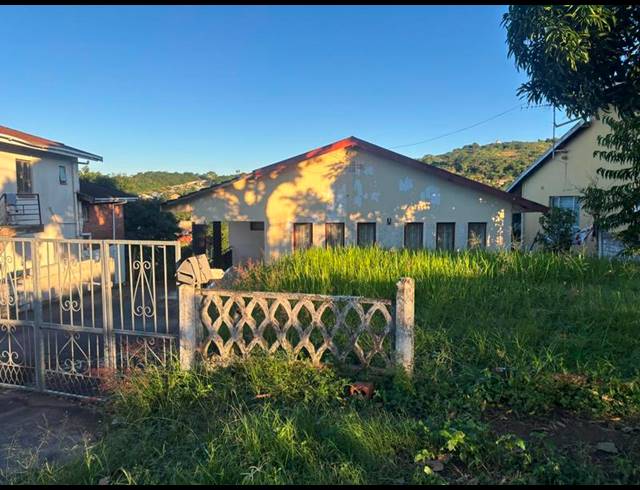 4 BEDROOM HOUSE FOR SALE IN RESERVOIR HILLS